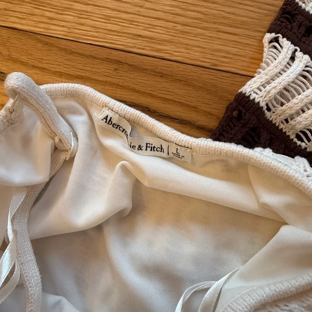 Abercrombie Crochet Style Maxi Dress Brown and White Large NWOT - Picture 3 of 5